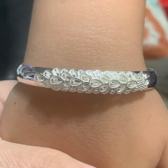 Meet your Posher, Penni!! - Picture 6 of 16